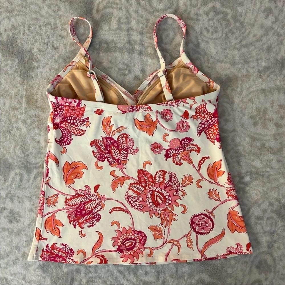 Lands’ End Tankini Top - Picture 2 of 4